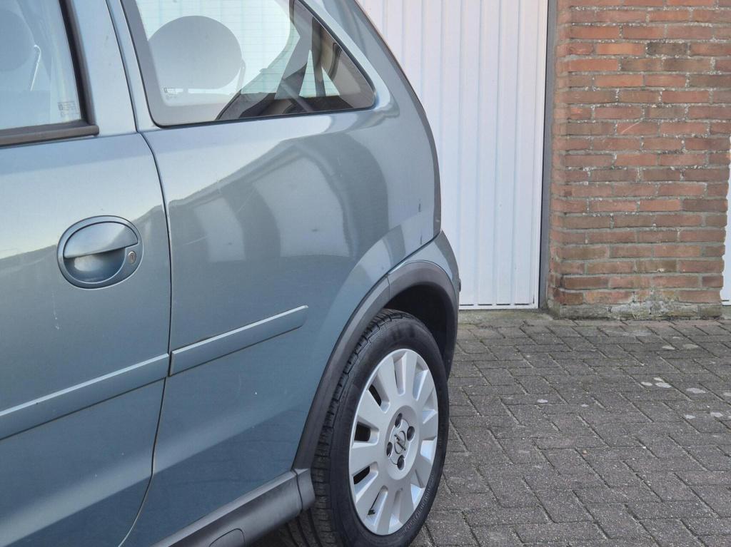 Opel Corsa 1.2-16v silverline / origineel nl / airco