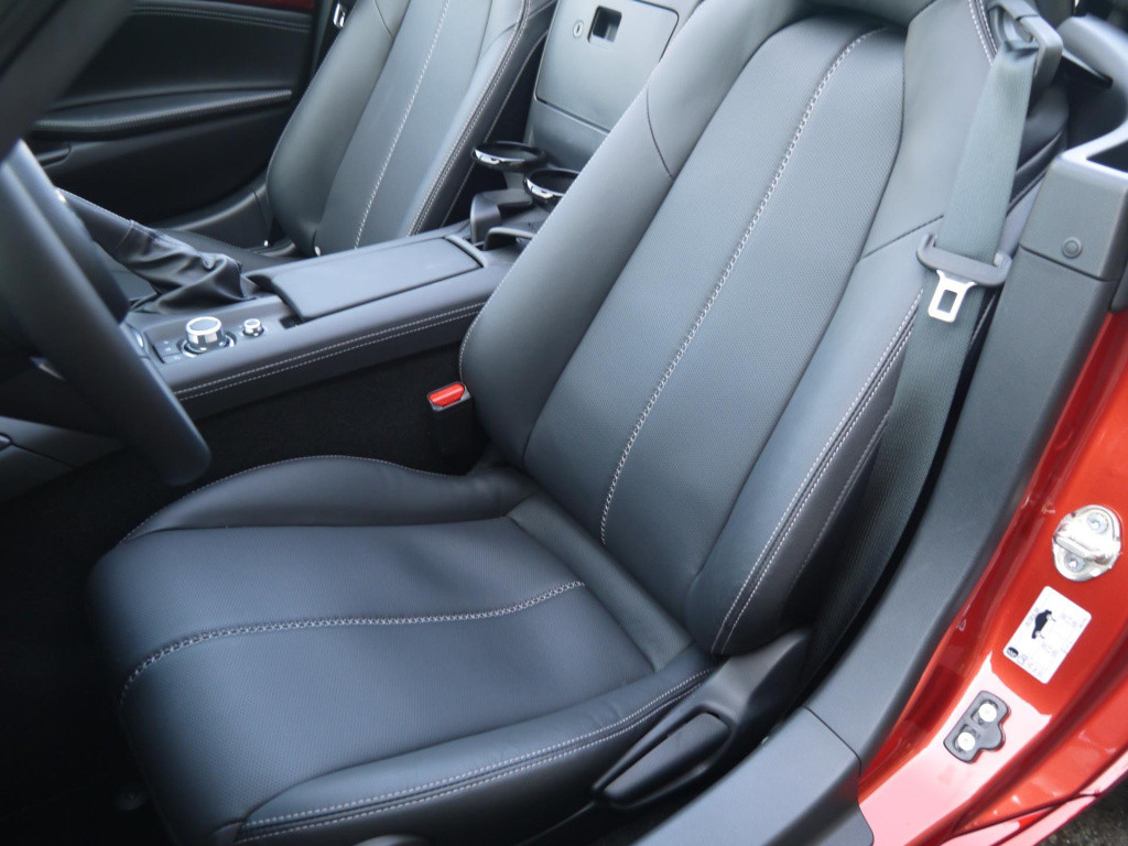 Mazda Mx-5 1.5 skyactiv-g 132 exclusive-line