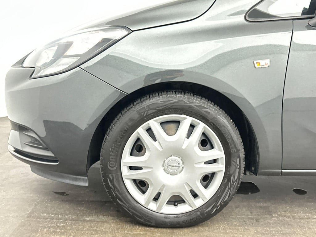 Opel Corsa 1.4 favourite | airco | cruise control | bluetooth