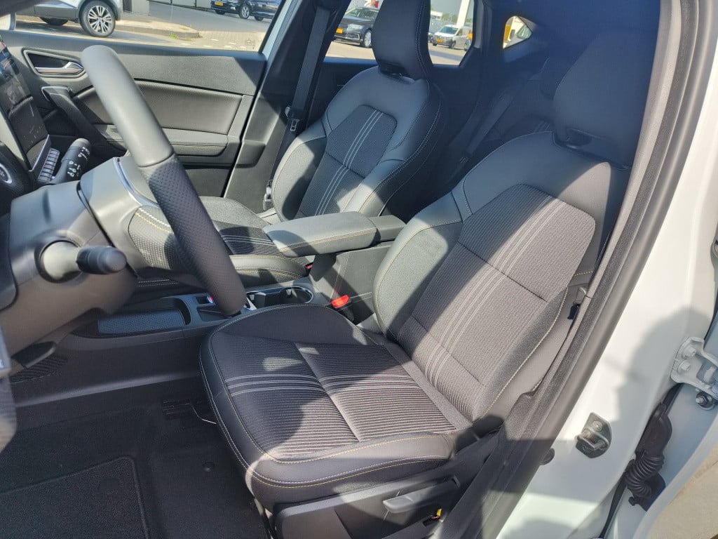 Renault Captur 1.6 e-tech hybrid 145 e-tech engineered