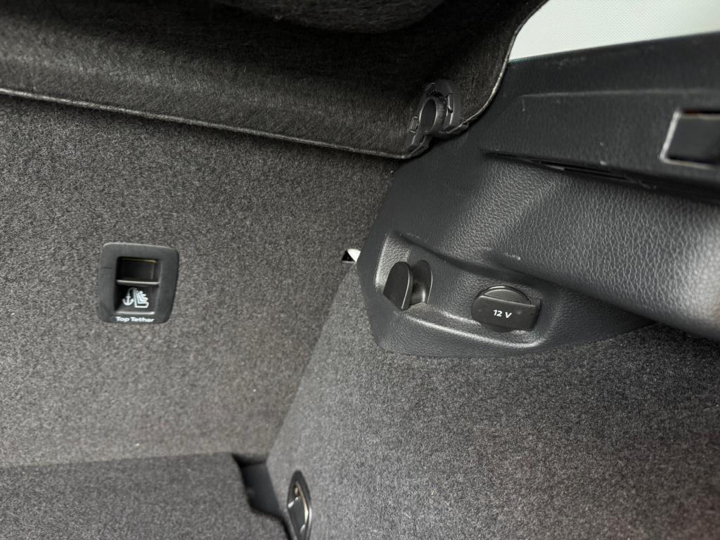 Volkswagen Golf 1.0 tsi * massage stoel * camera * carplay * stoelverwarmin