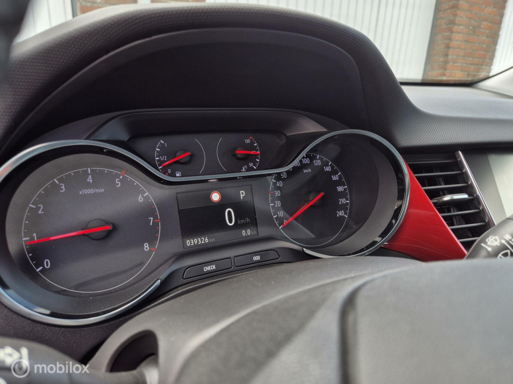 Opel Crossland X 1.2 turbo gs-line / btw auto / fabrieksgarantie