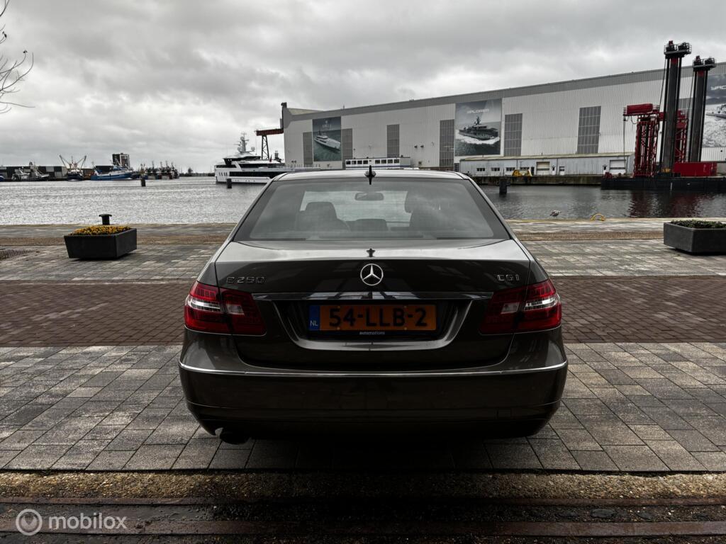 Mercedes E-klasse 250 CGI Business Class Avantgarde km305.599 Nap BJ2010