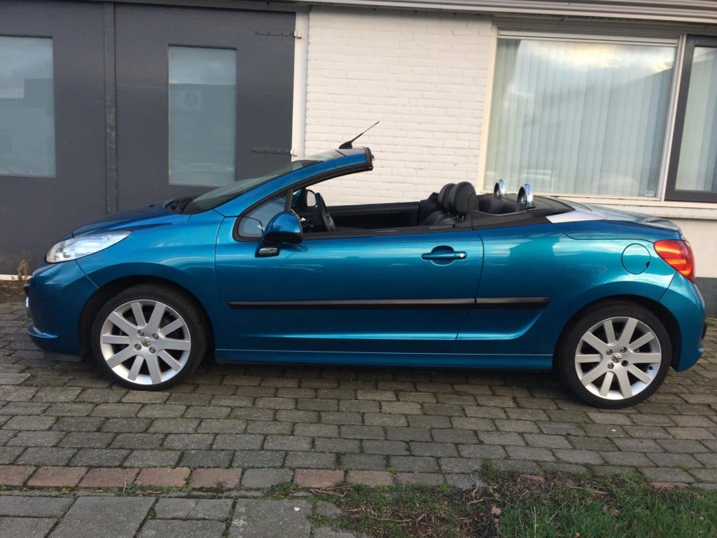 Peugeot 207 cc 1.6-16v t sport