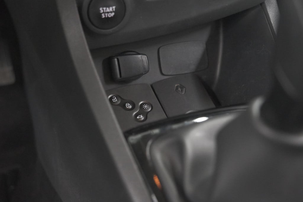 Renault Clio tce 90 limited | navigatie | parkeersensoren | cruise control 