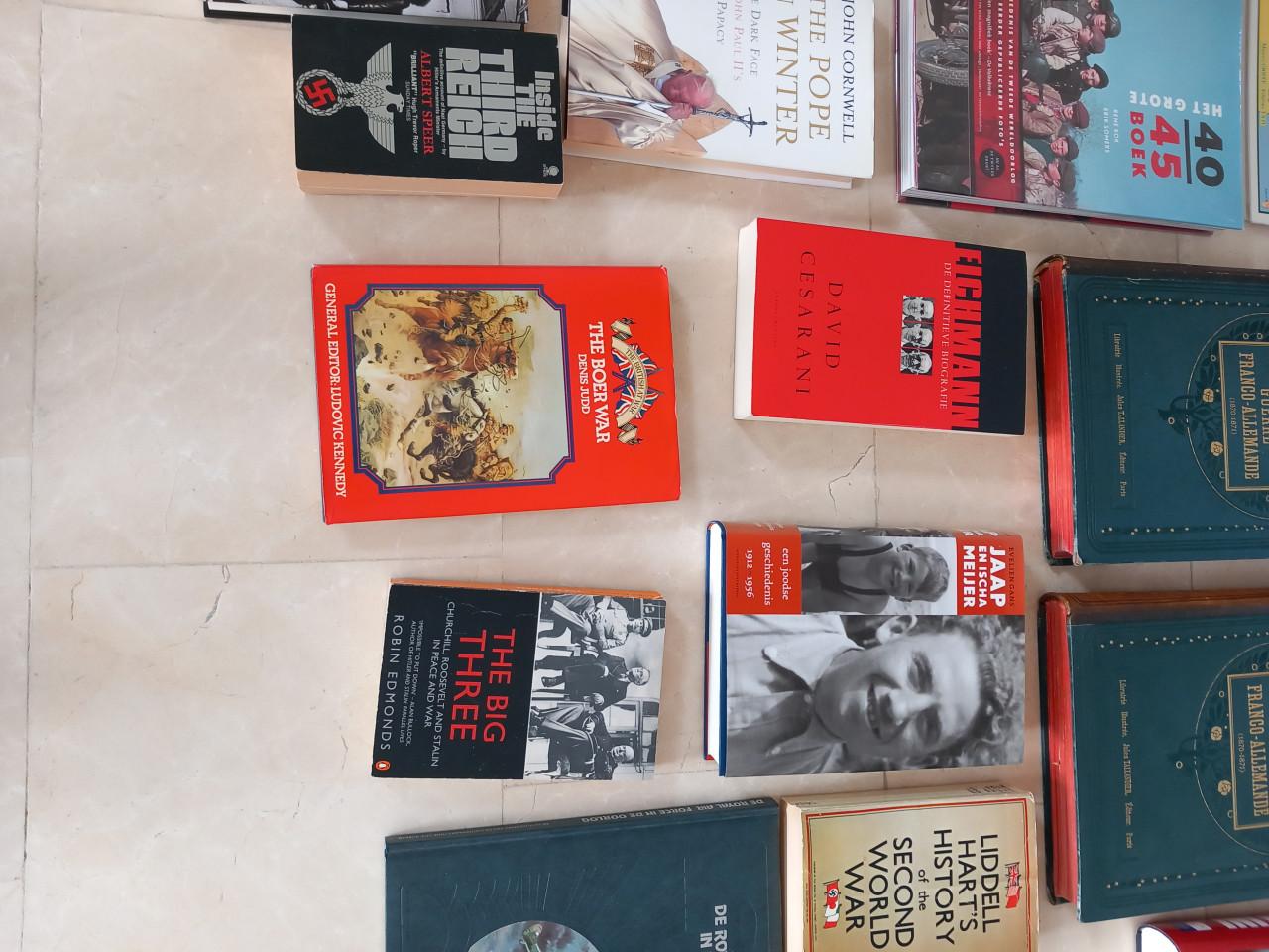 Partij boeken oa 2e wereldoorlog