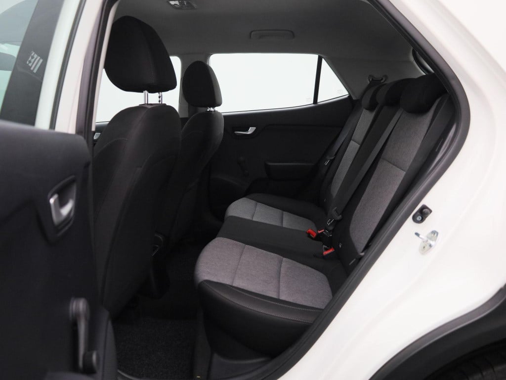 Kia Stonic 1.2 easy isg | lmv | parkeer sensoren | navigatie | camera  | bl