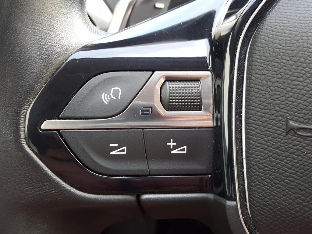 Peugeot 5008 blue l. executive 1.2pt-130pk (vol)automaat(eat8) 7-pers. | vo