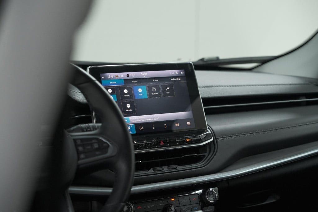 Jeep Compass 4xe 190 plug-in hybrid electric limited | elektrisch panoramad