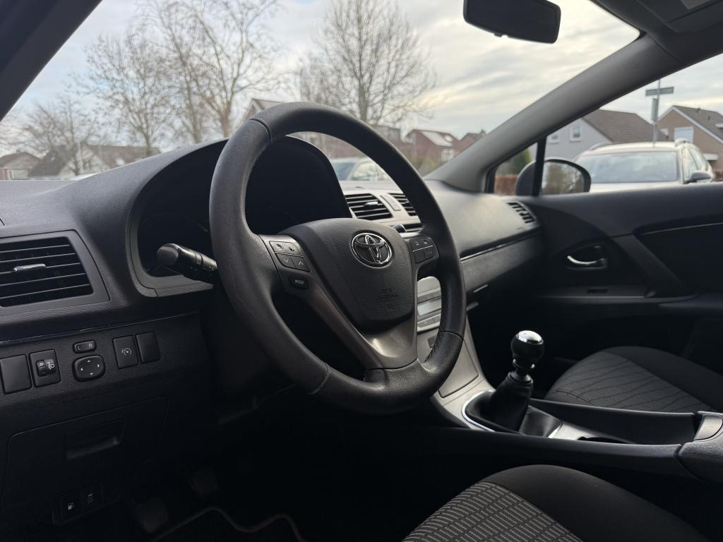 Toyota Avensis wagon 1.8 vvti business