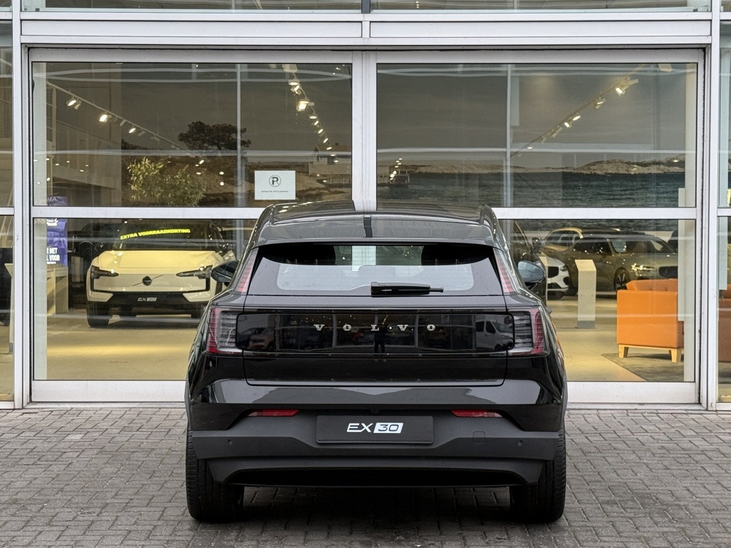 Volvo Ex30 nieuwprijs € 47.826 | extended range plus | climate | 20"