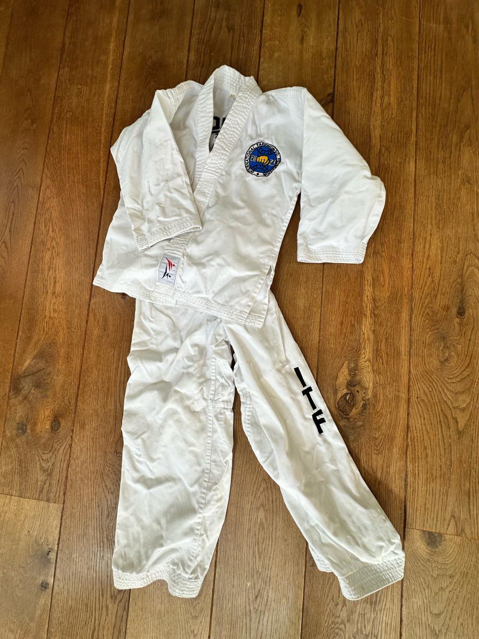 Taekwondo pak maat 130