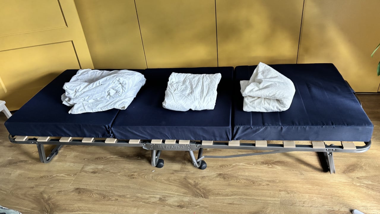 Inklapbaar logeerbed