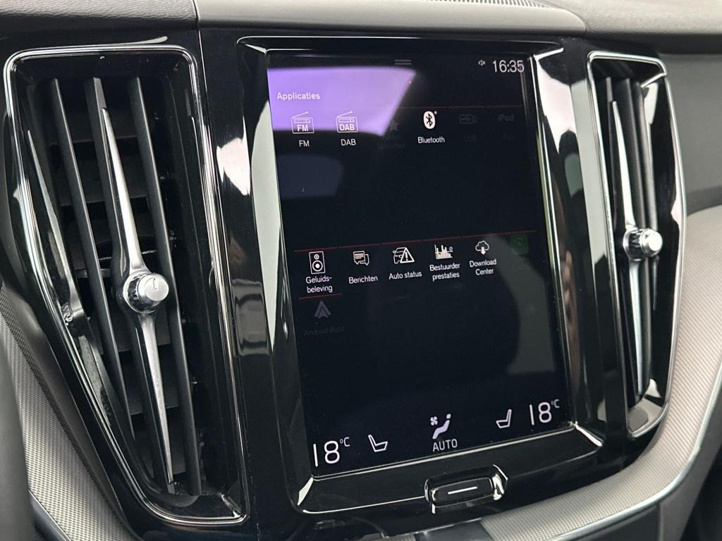 Volvo XC60 t8 390pk recharge r-design| pano| 360camera| trekhaak| h&k sound