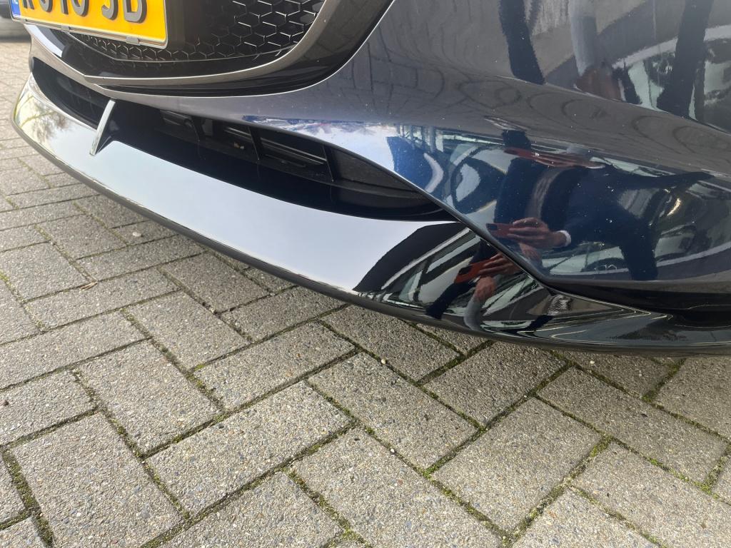 Mazda 3 2.0 skyactiv-x 180 pk luxury |aero pack|bose|trekhaak|rijklaar