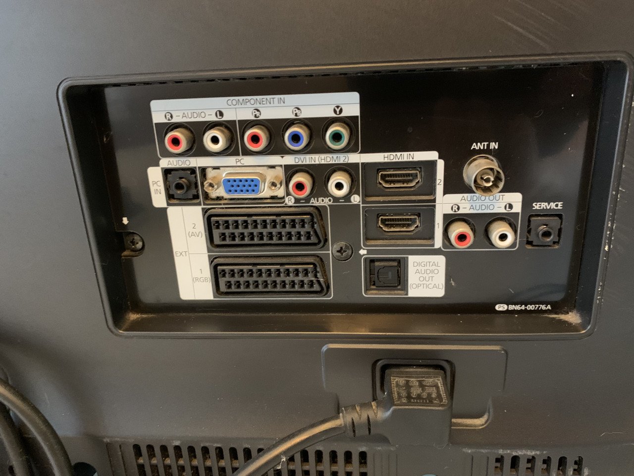 37 inch tv en surround set