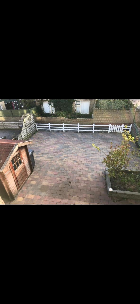 GRATIS AF TE HALEN: Betonklinkers 30x20x6cm