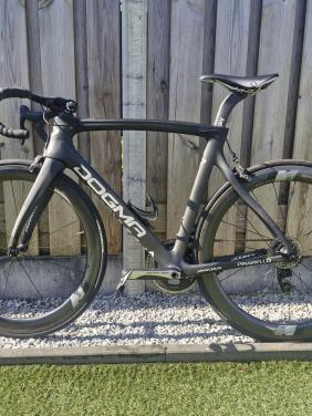 Pinarello dogma F8 full carbon, maat 54/55