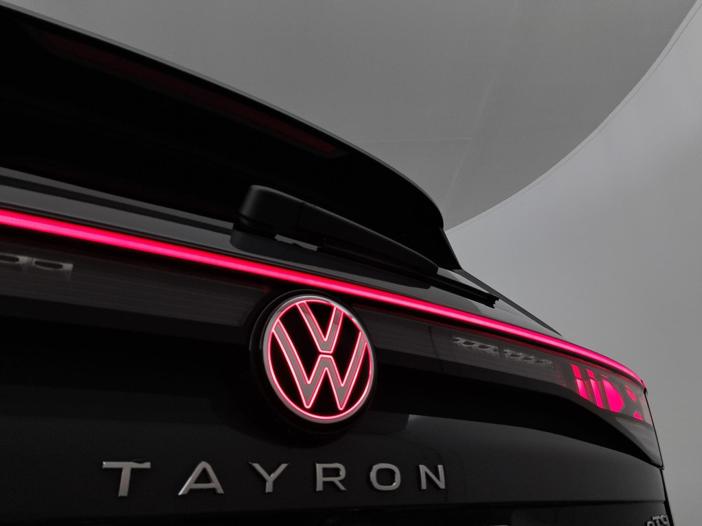 Volkswagen Tayron r-line-edition 1.5 110 kw / 150 pk etsi suv 7 vers / 7 pe