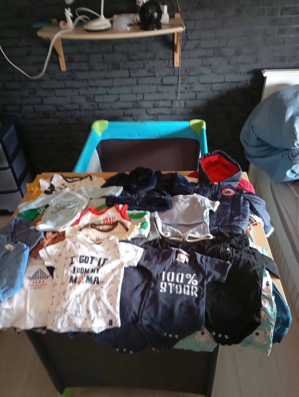 Groot kledingpakket jongens in de maten 50 tm 92