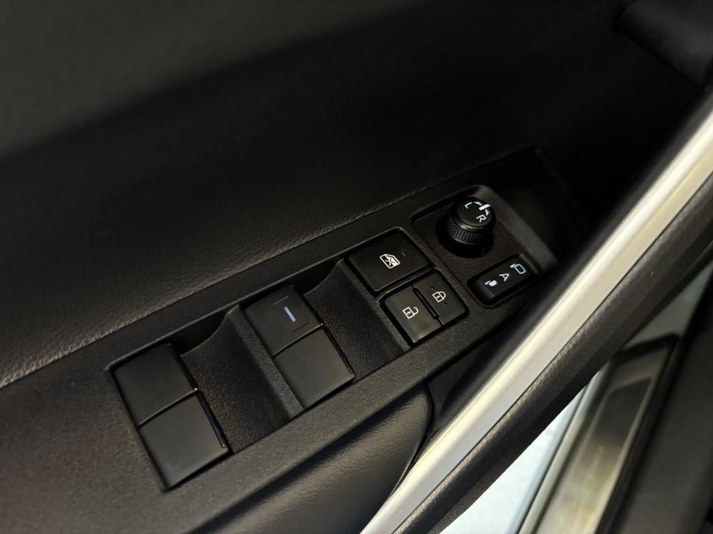 Toyota Corolla Cross hybrid 140 style | premium pack | achterklep elektrisc