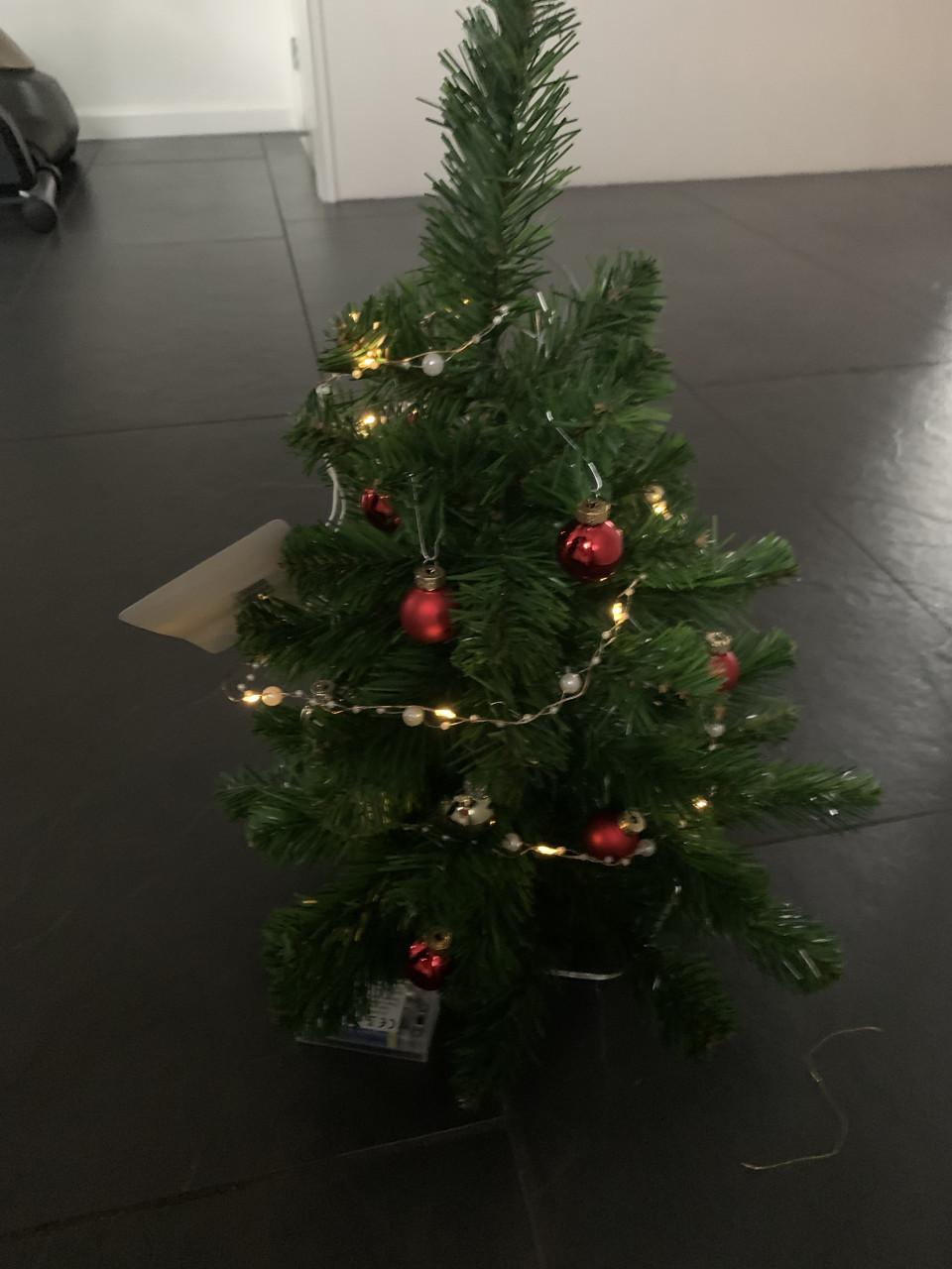 Kerstboompje.   Tafel boompje 45 cm