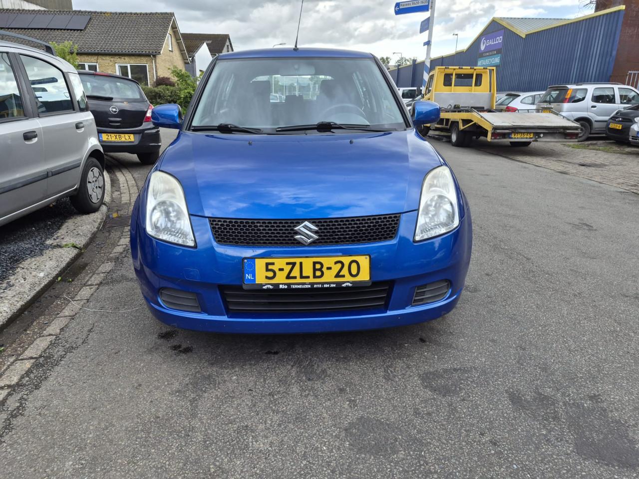 Suzuki Swift 1.3 VVT  Apk 8-5-2027