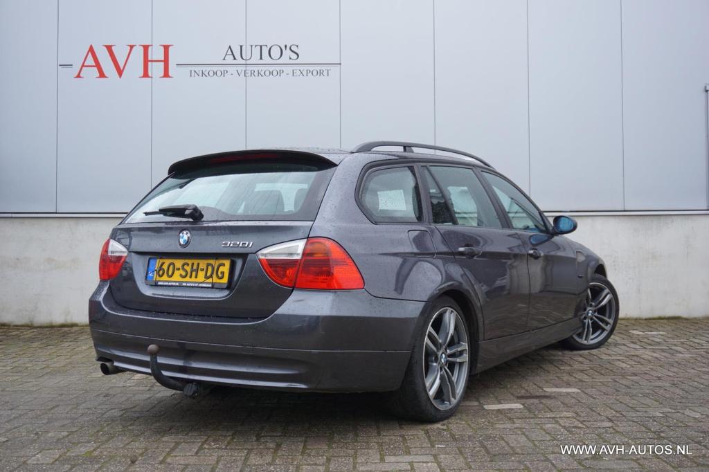 BMW 3-serie touring 320i dynamic executive