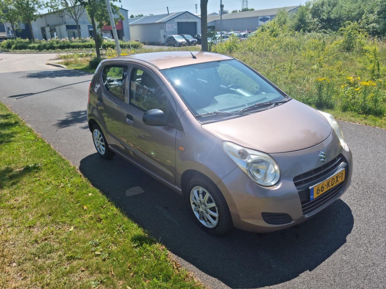Suzuki alto 1.0i 5 deurs bj 11-2009 apk 1 jaar
