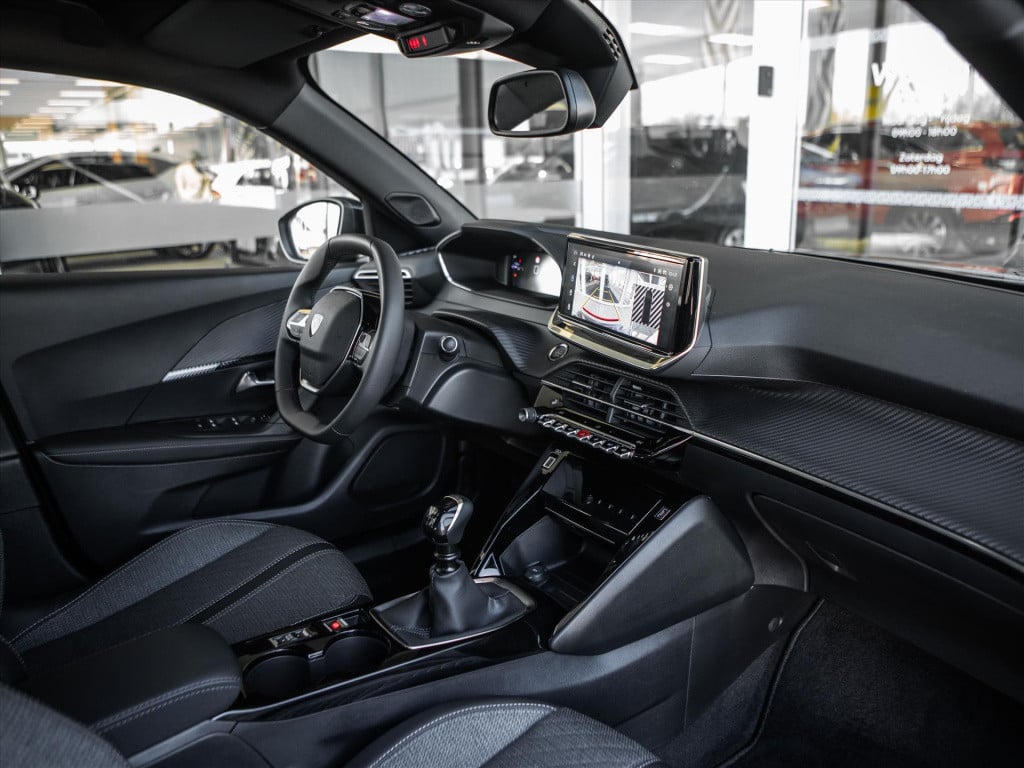 Peugeot 2008 1.2 puretech 100pk allure | camera | stoelverwarming | carplay