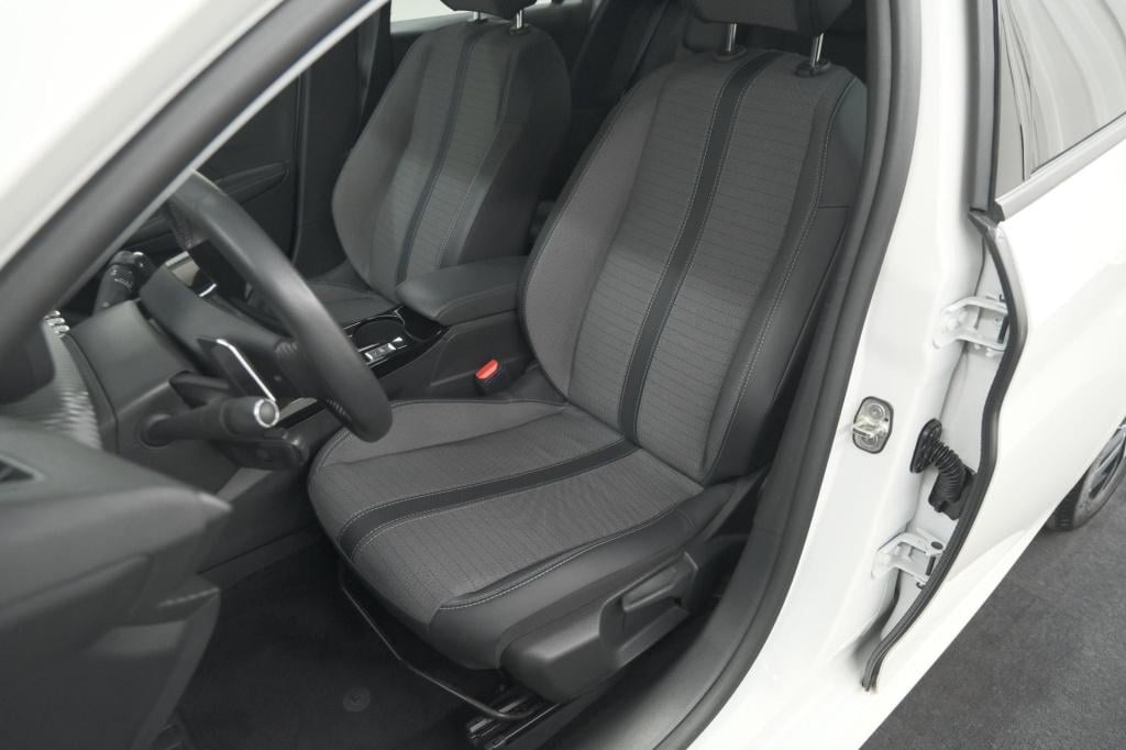 Peugeot 208 puretech 130 eat8 allure pack | adaptieve cruise control | navi