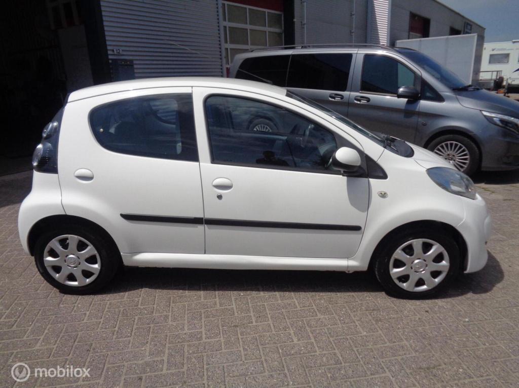 Citroen C1 1.0-12v ambiance/nieuwe apk 07-2027/airco/nieuw banden/zuinig in