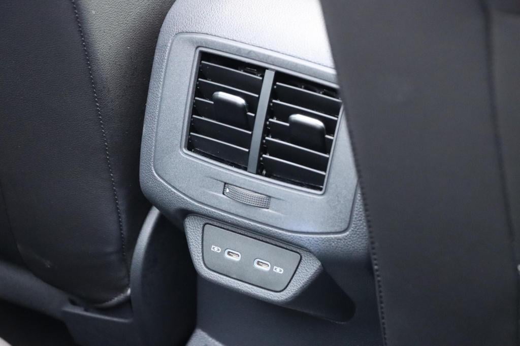 Volkswagen T-roc cabrio 1.5 tsi r-line 150pk dsg7 iq.light | stoel- en stuu