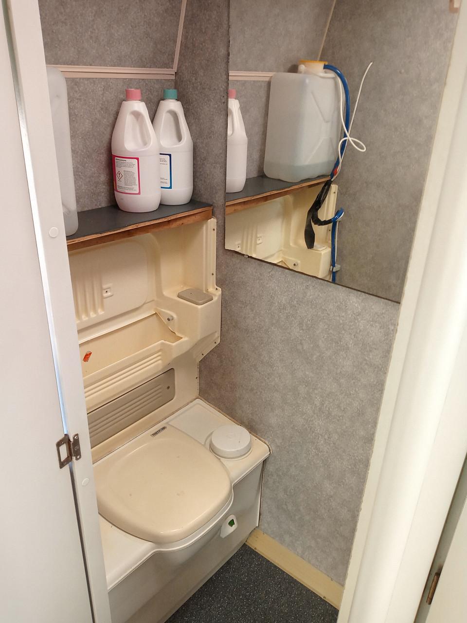 Caravan Delta 390 met voortent