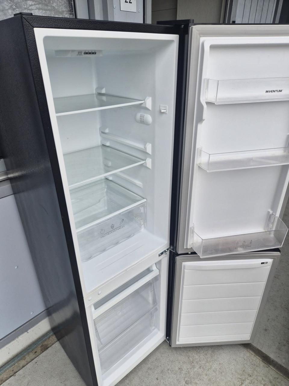 Koelkast 1 jaar oud