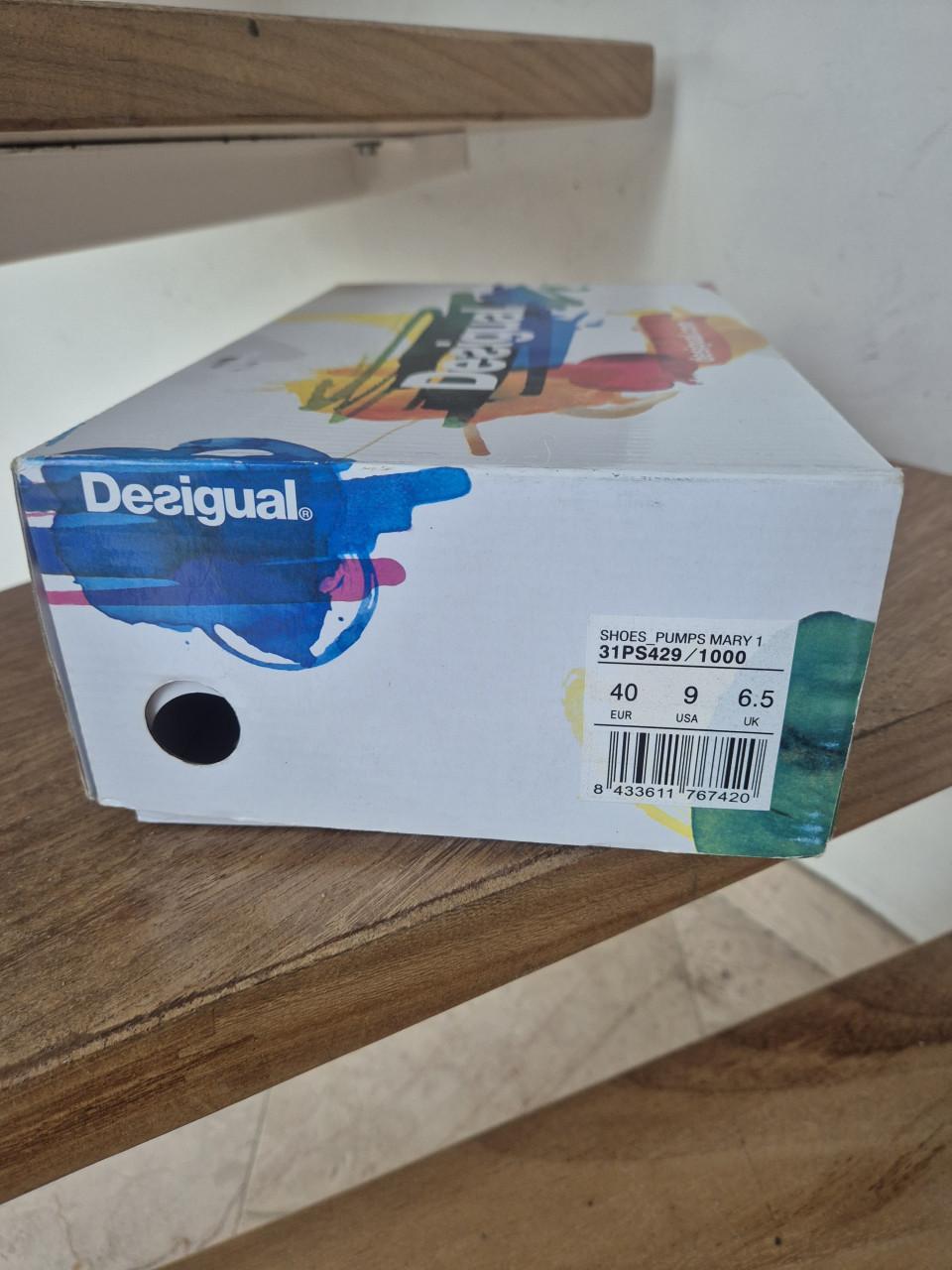 Nieuwe schoenen van Desigual - 40