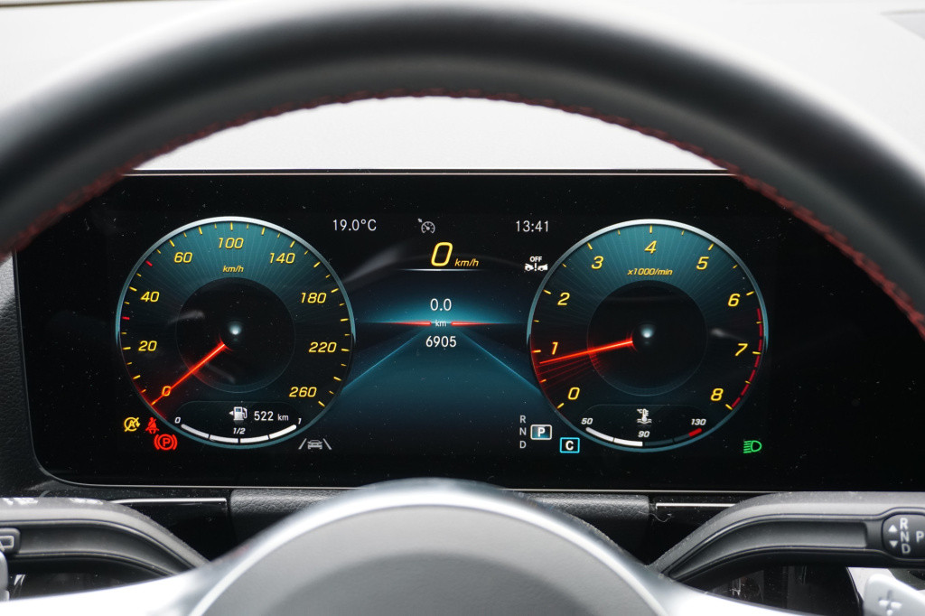Mercedes-Benz Gla-klasse 180 amg line l automaat i achteruitrij camera l te