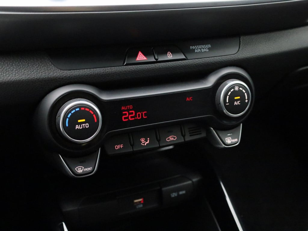 Kia Stonic 1.0 t-gdi mhev dynamicplusline | lmv | navigatie | parkeer senso