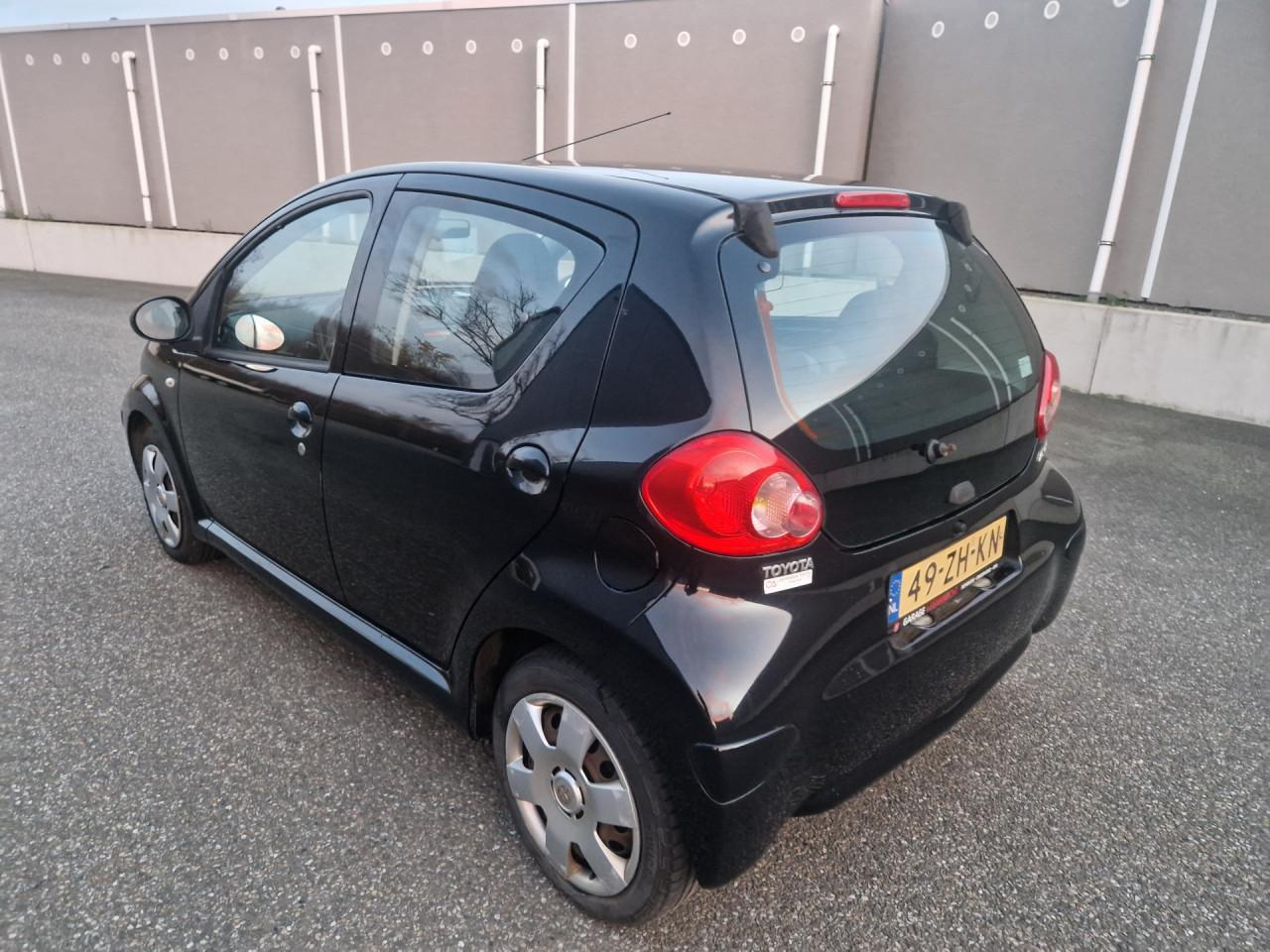 Toyota Aygo 1.0-12V +