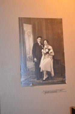 Oude foto van een bruidspaar Middelburg e. o. . Ong. 1900