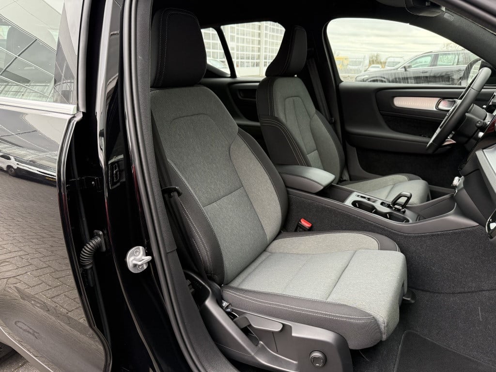Volvo XC40 t4 211pk recharge inscription exp| navi| climate| camera| dab+|