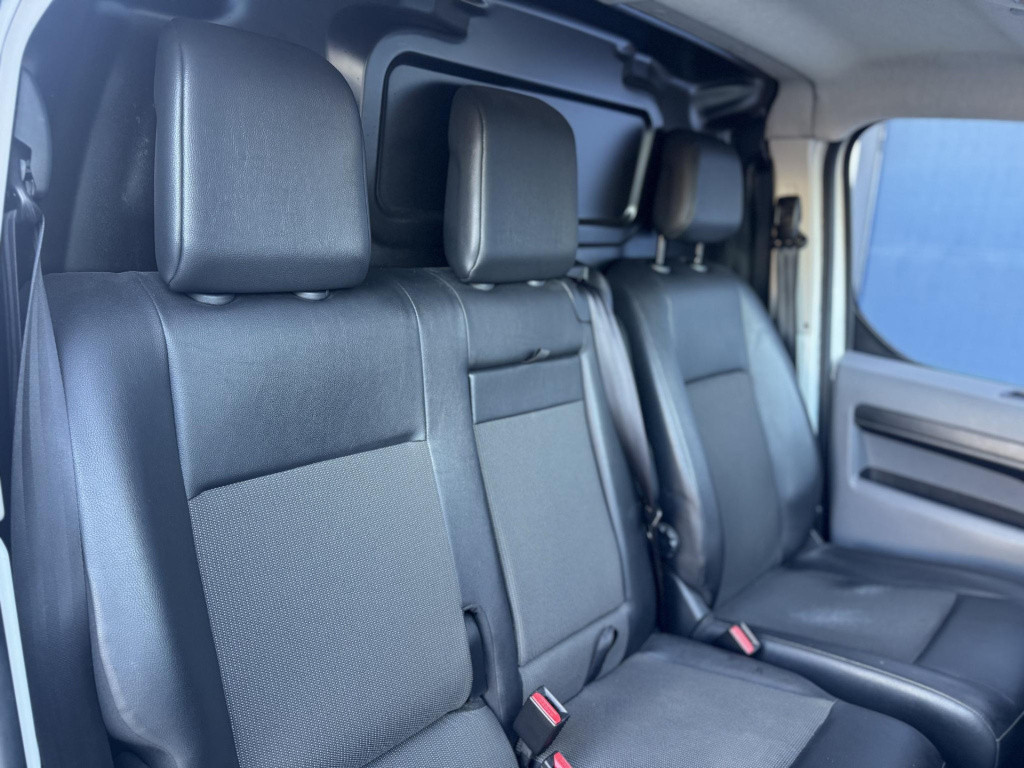Opel Vivaro 2.0 cdti l3h1 edition airco / cruise controle / navi / 3 zits /
