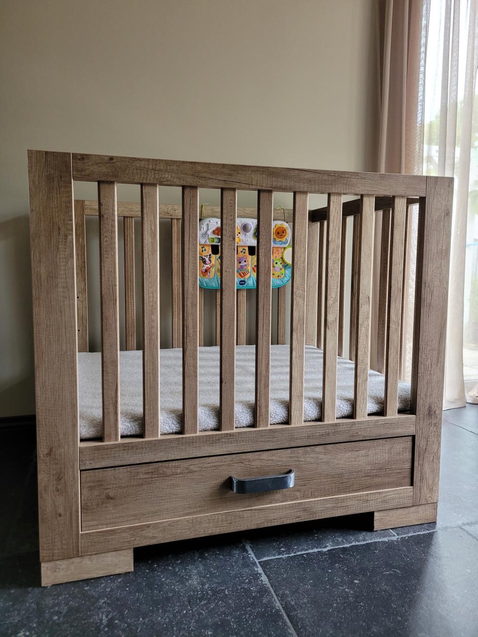 Kidsmill Brent Box Met Lade Oldwood + eventueel boxmatras & hoes (Kidsmill)