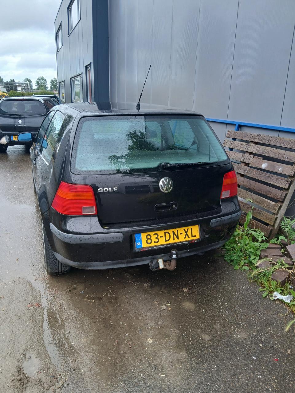 VW Golf 1.6-1999-goed lopen en rijdend-stuurbekr-airco-L.M. velgen-750,=