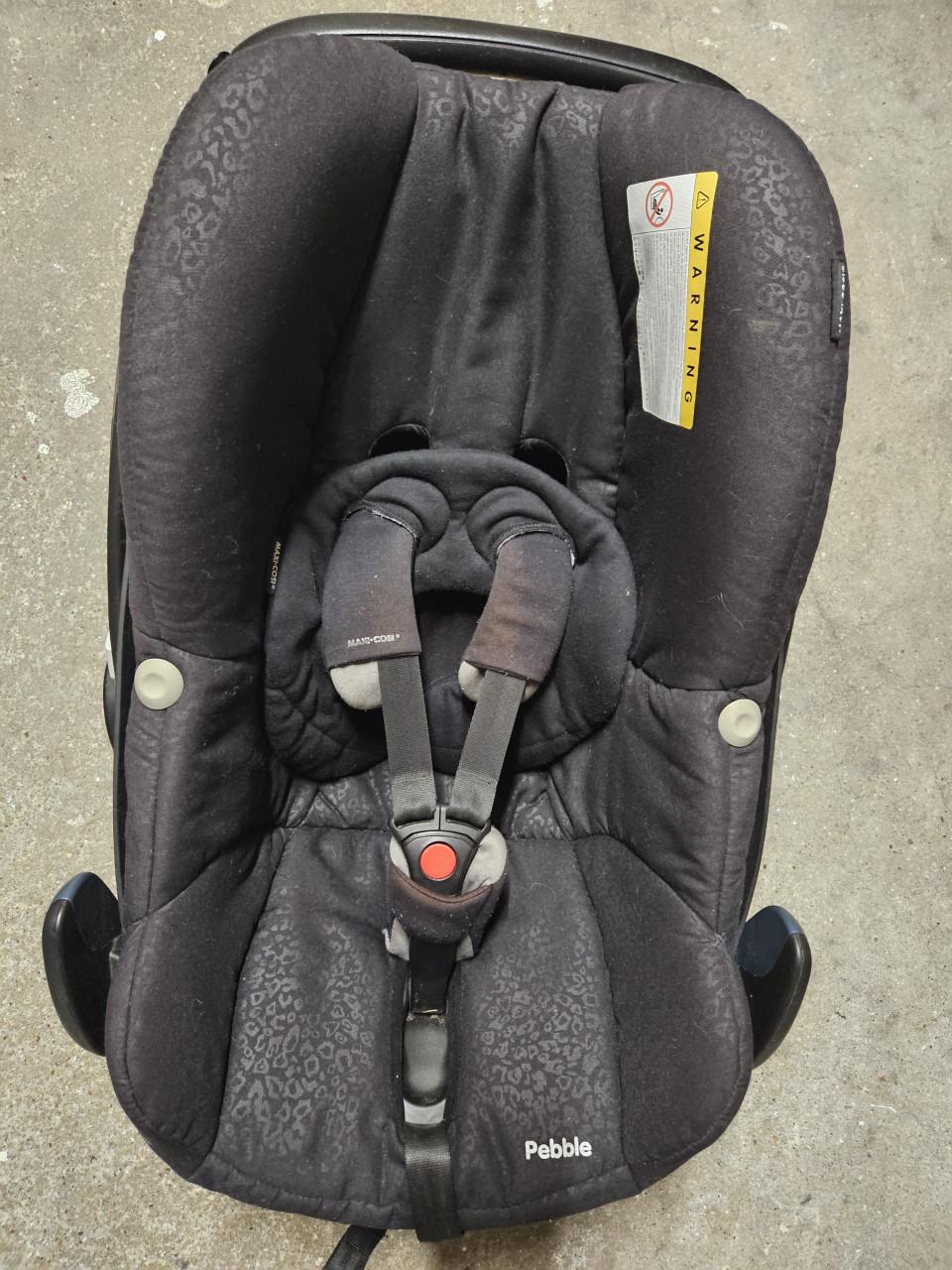Maxi Cosi Pebble + Familyfix base