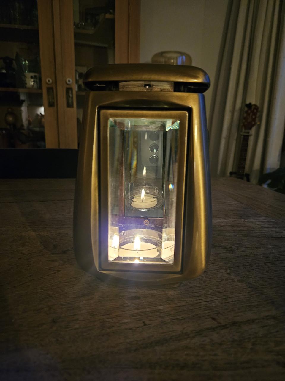 Prachtige nieuwe messing graflantaarn of graflicht