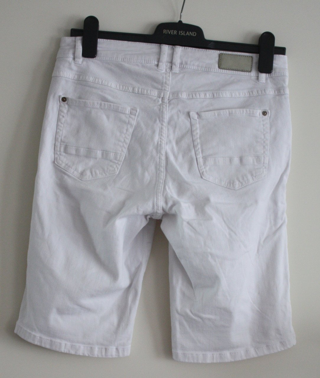 Witte korte broek maat 38