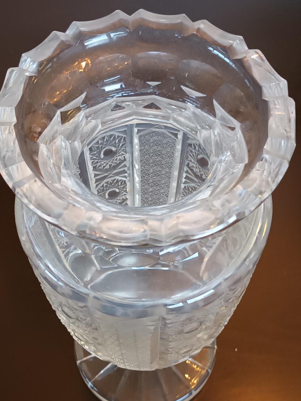 ZWARE KRISTALLEN VAAS