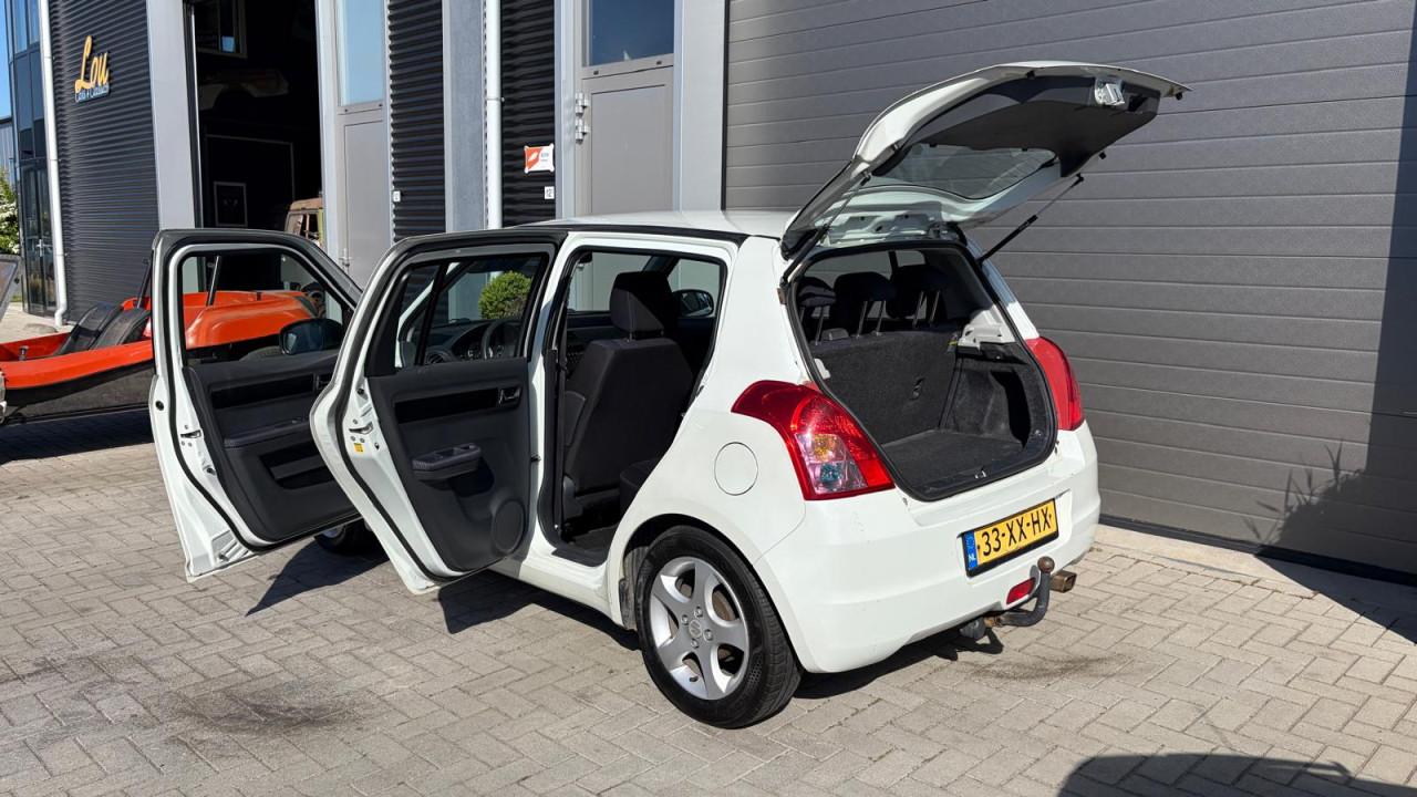 Suzuki Swift 1.3 Shogun / Airco / Trekhaak / Lichtmetaal