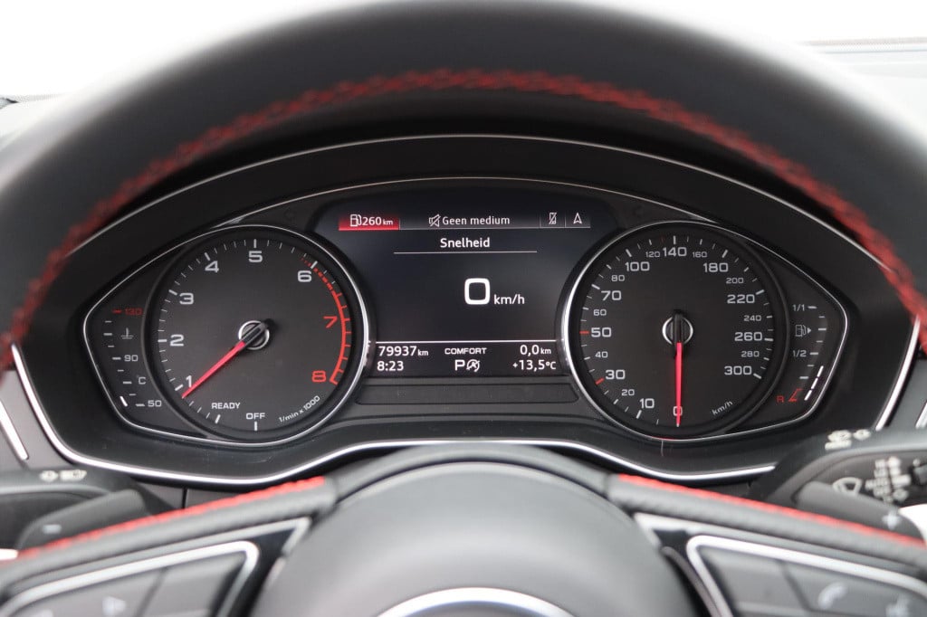 Audi A4 avant 40 tfsi quattro advanced edition s-line 204pk s-tronic